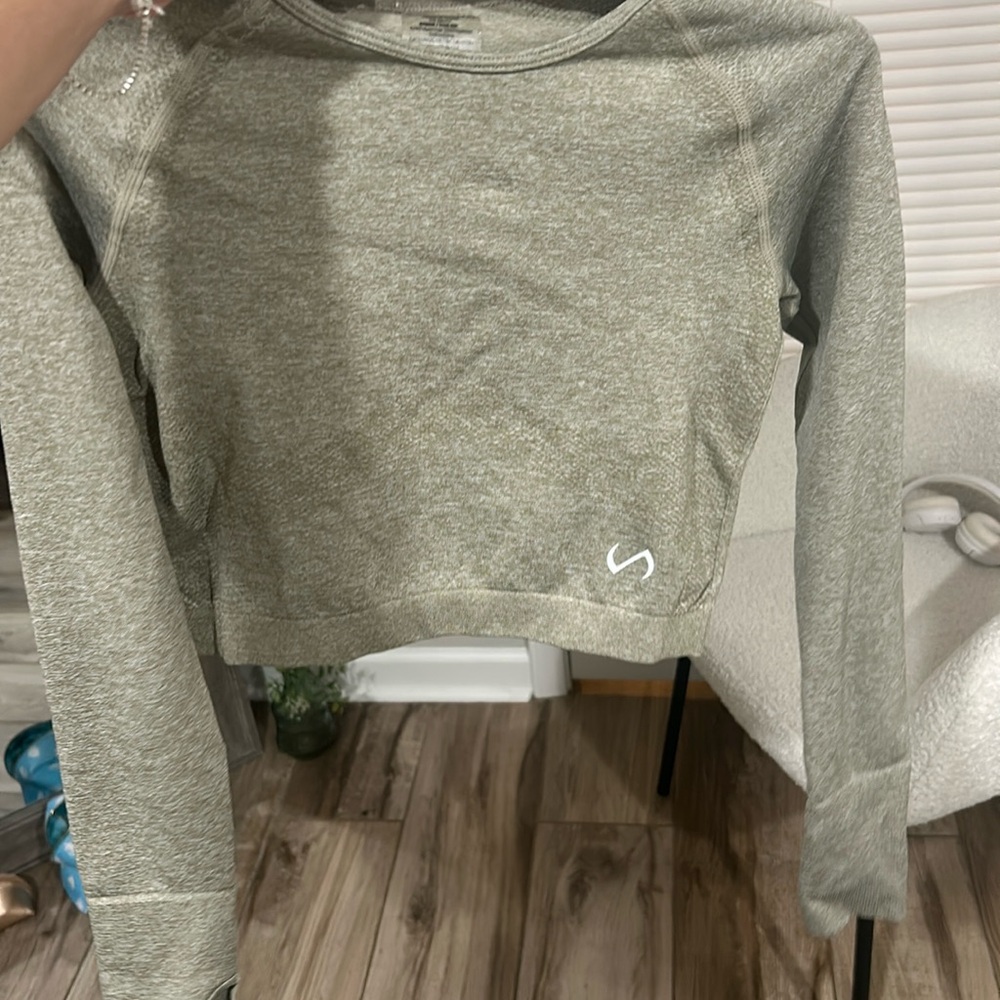 TLF workout top